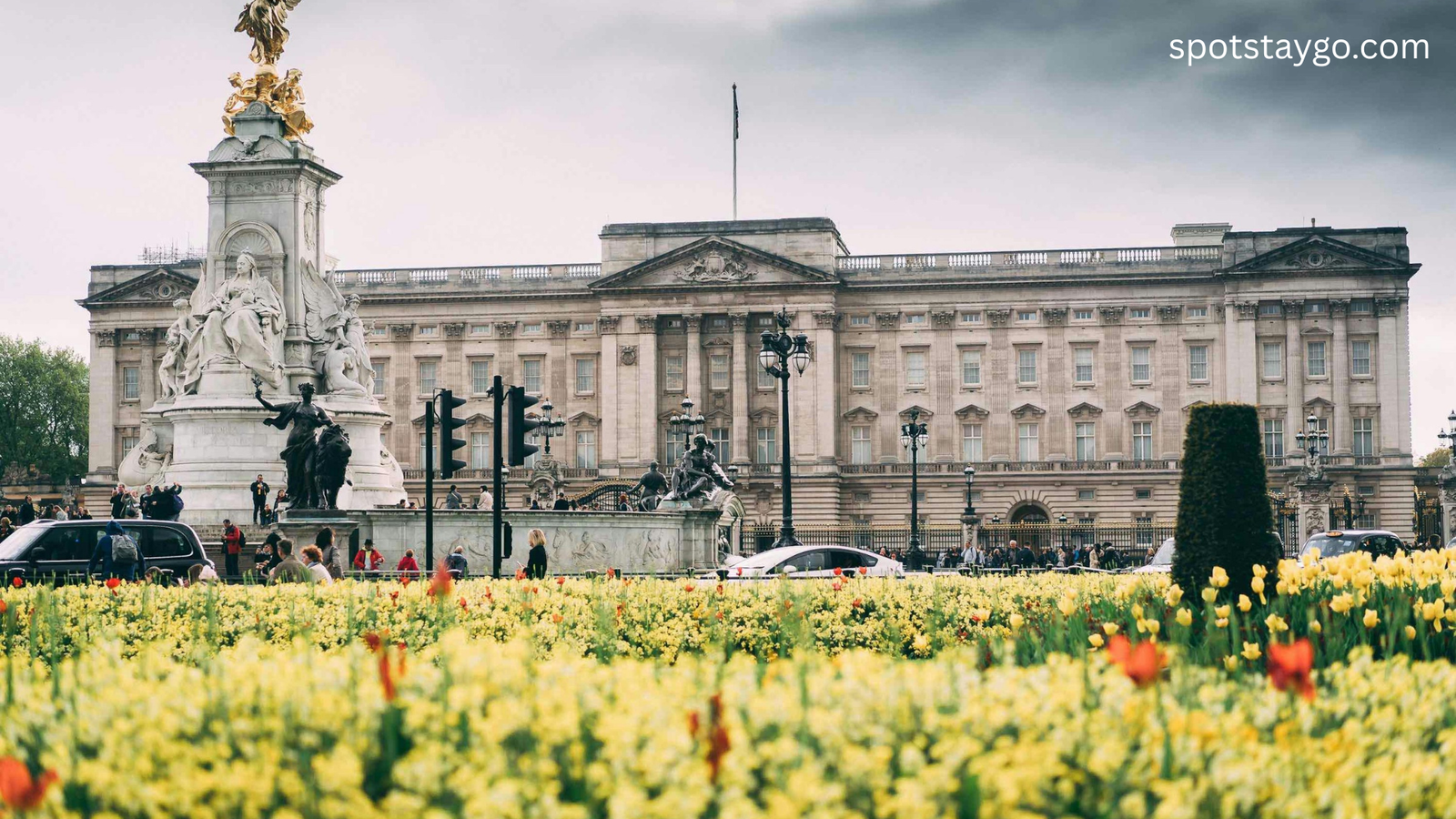 Buckingham Palace, Top 10 Must visit cities in Europe for 2025

